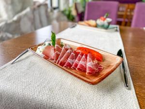 Wonder Bistro & Bar
