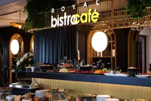 Royal Bistro Cafe